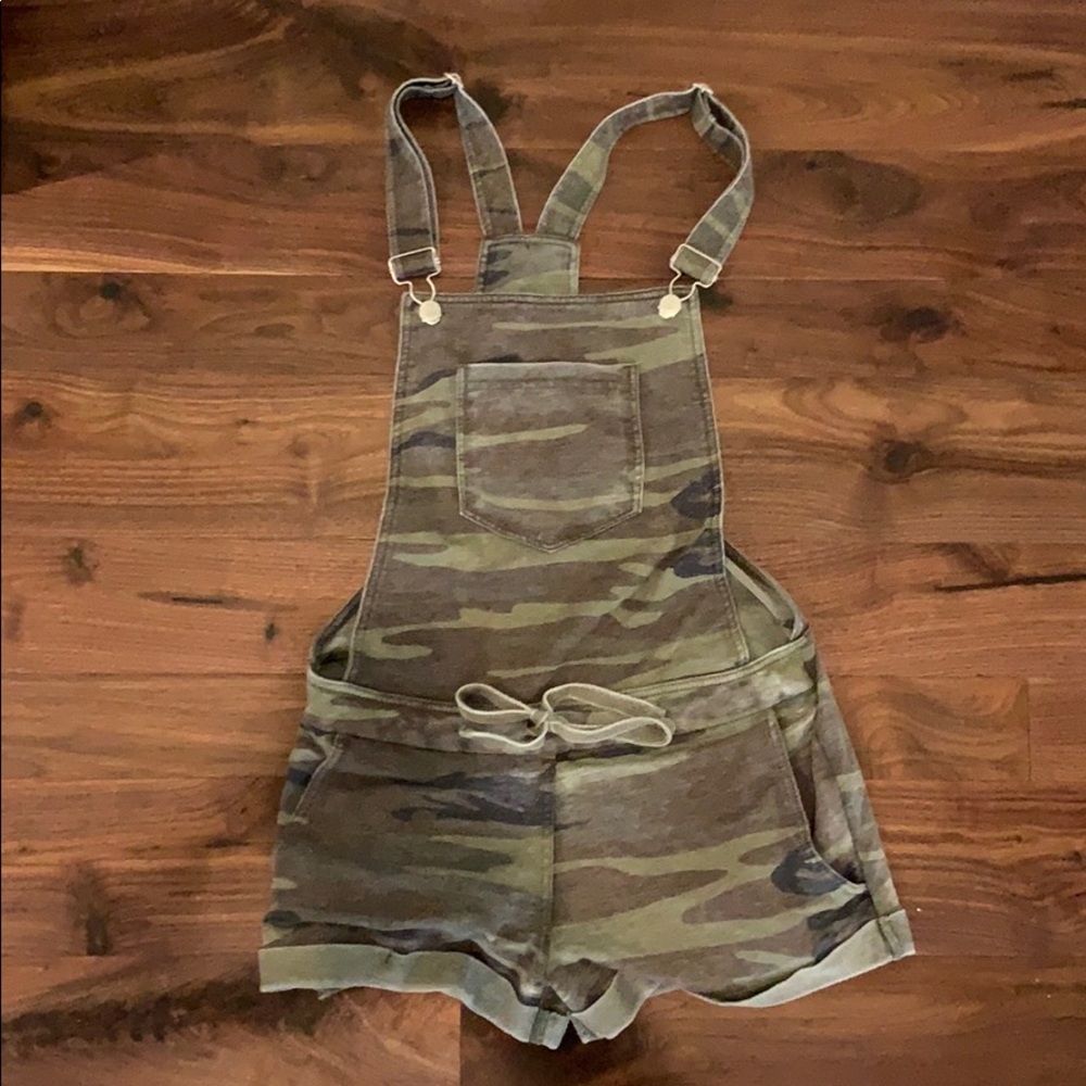 Neely Camo overalls